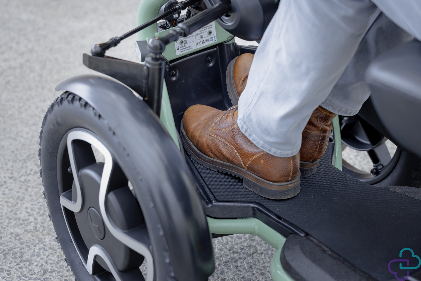 Scoozy Sterling S800 Mobility Scooter